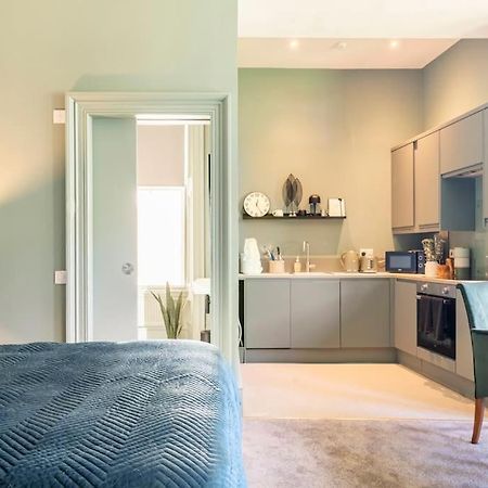 Boutique Home Stay - Bliss Studio Πέισλι Εξωτερικό φωτογραφία